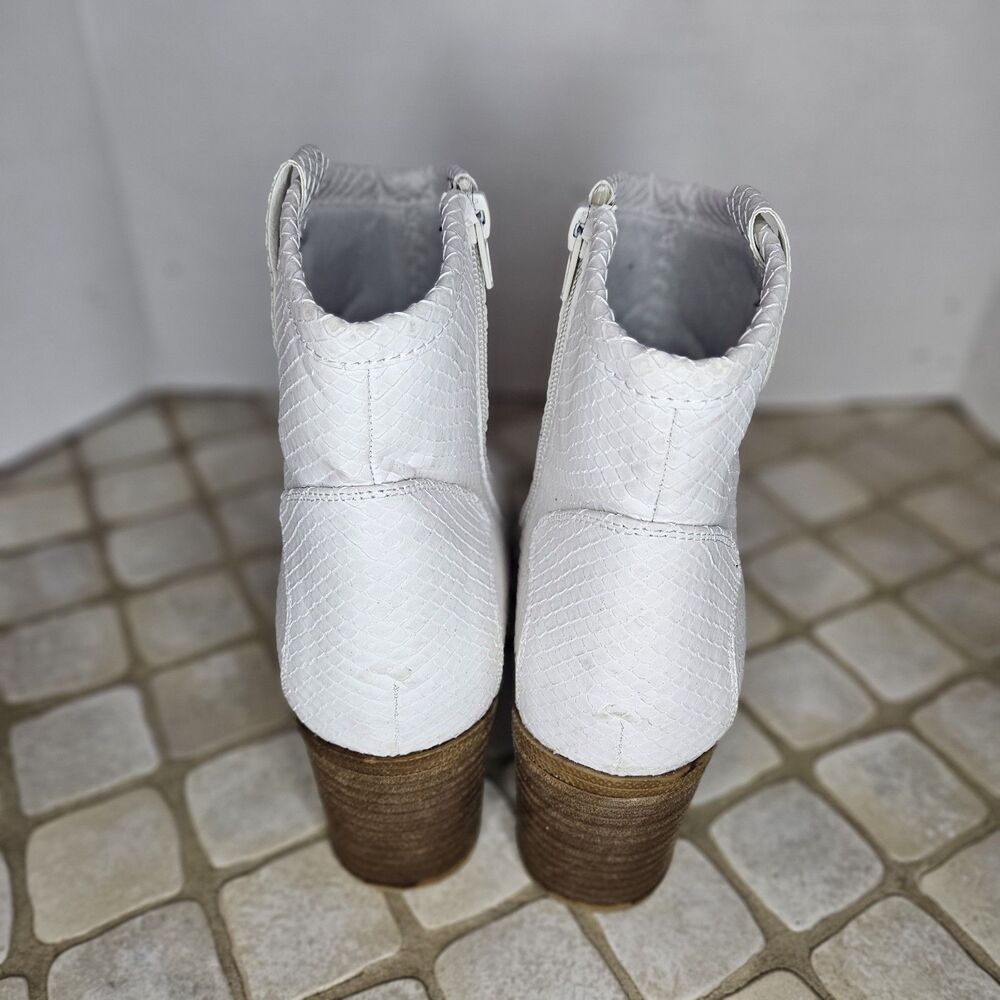 Dirty Laundry Unite White Snakeskin Ankle Short Cowgirl Western Booties Size 9.5 - Picture 5 of 13